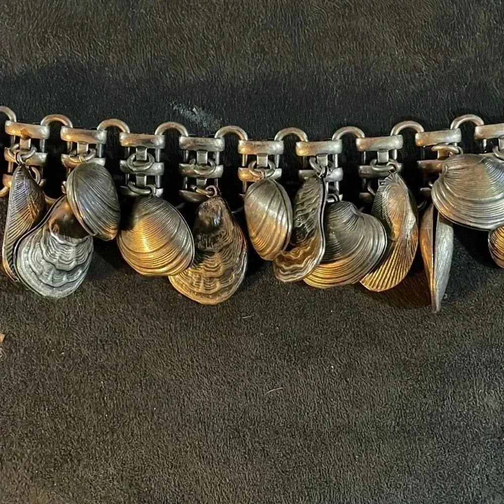 Napier rare 1960 seashell charm braclet - Picture 3 of 5